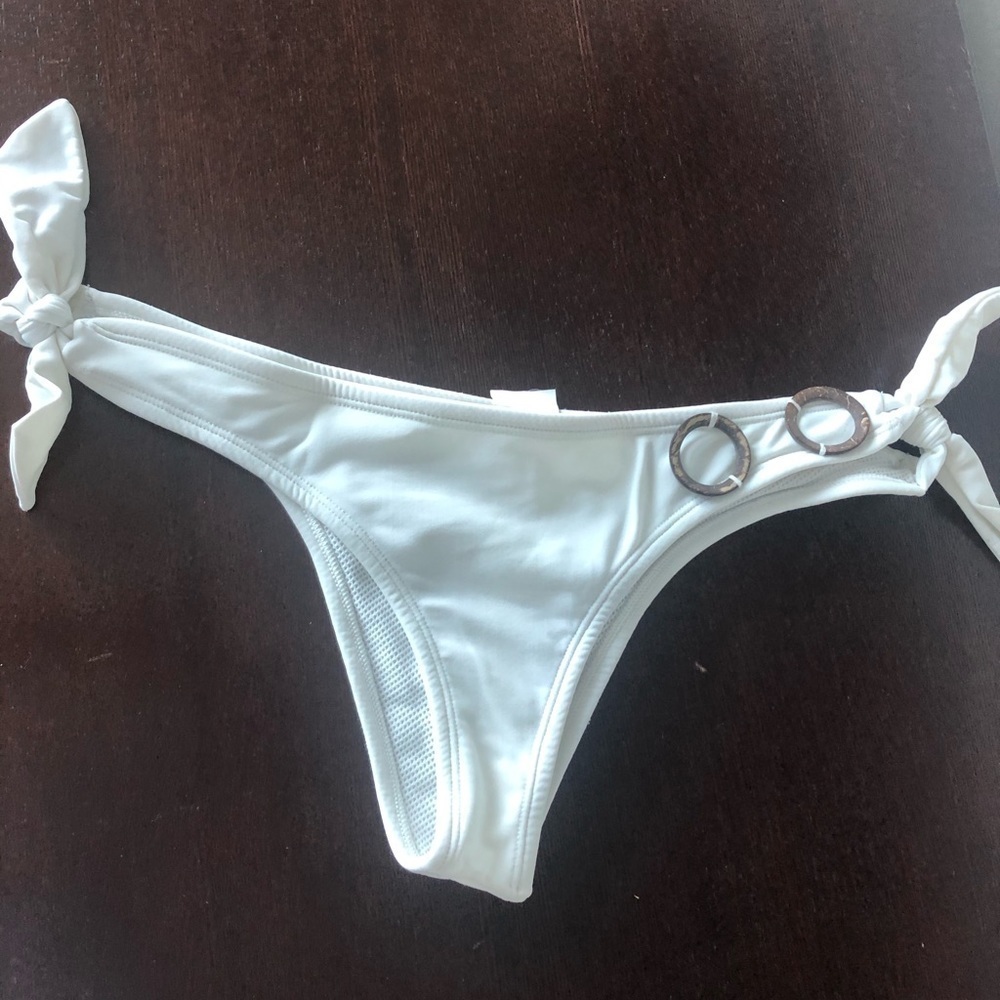 White Bikini Set - image 7